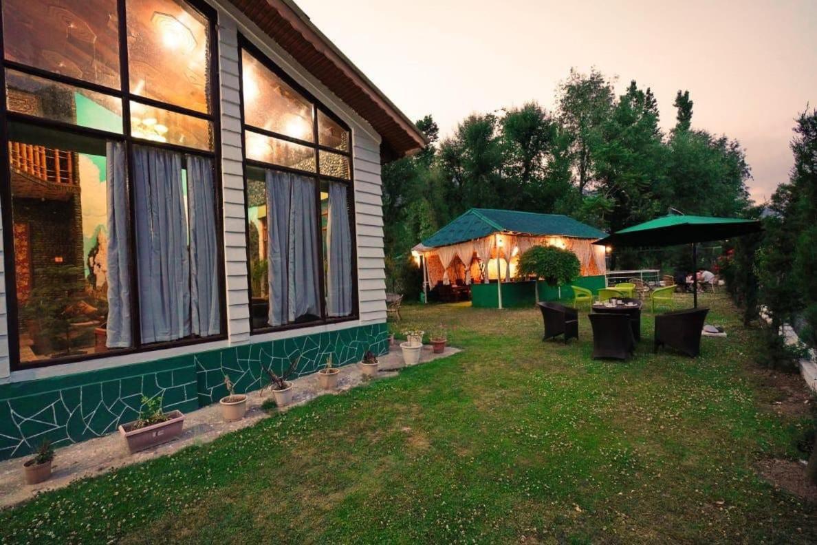 Sojourn Cottages Pahalgām Eksteriør billede